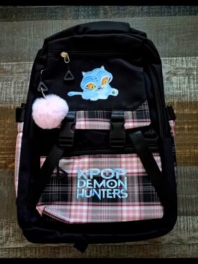 Super Cute K-Pop Backpack ~ Full Size ~ Plaid Accents & Multiple Pockets BNWT